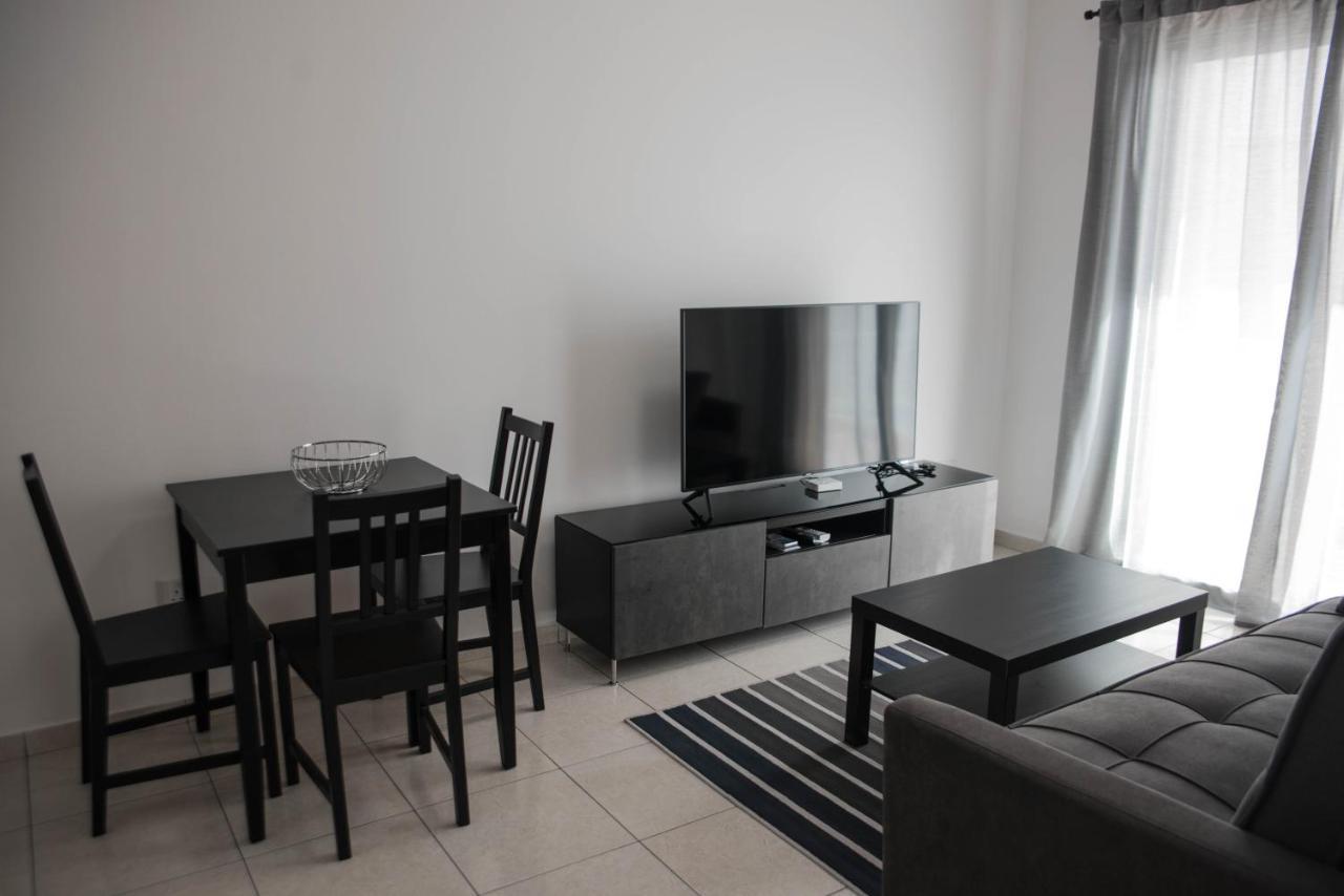 Renovated One Bedroom Apartment In Paphos With Pool 外观 照片
