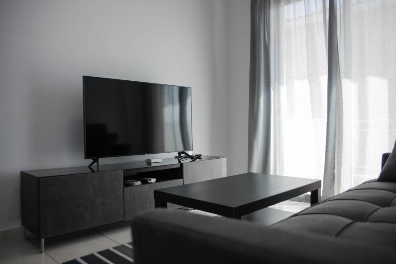Renovated One Bedroom Apartment In Paphos With Pool 外观 照片