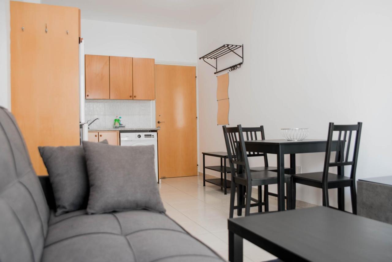 Renovated One Bedroom Apartment In Paphos With Pool 外观 照片