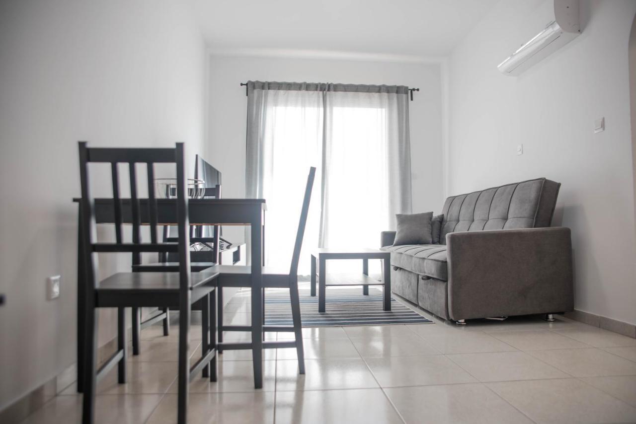 Renovated One Bedroom Apartment In Paphos With Pool 外观 照片